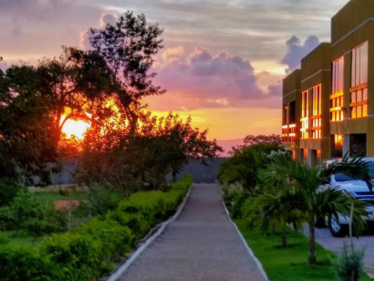 Flat Condominio Serra Negra Bezerros Exterior foto